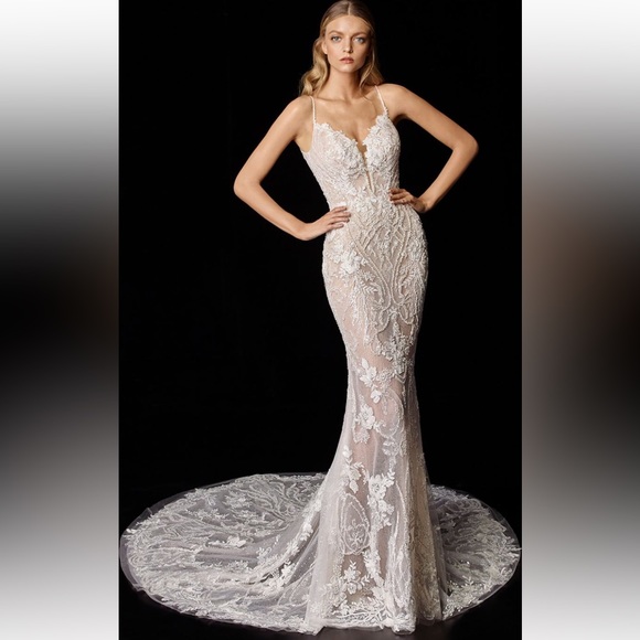 Enzoani Phoebe Wedding gown - brand new, never worn, never altered. - Picture 1 of 9